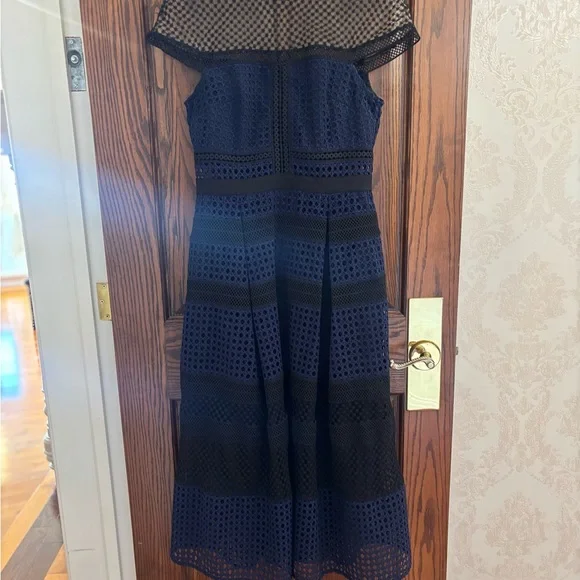 Self-Portrait Navy and Black Backless Lace Dress - Picture 3 of 5
